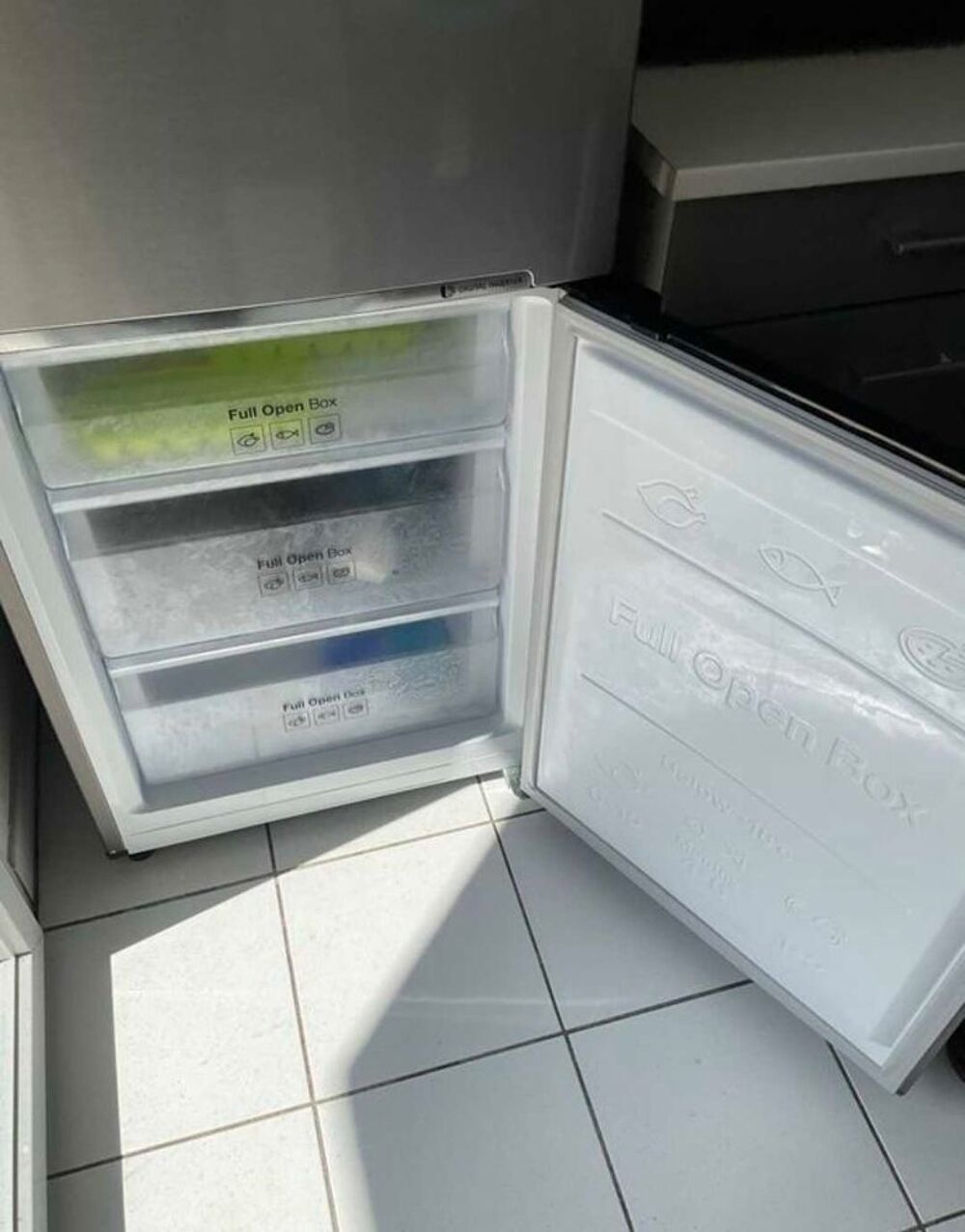 R&eacute;frig&eacute;rateur cong&eacute;lateur Samsung noFrost ventil&eacute; 2 ans livraison gratuite Electroménager