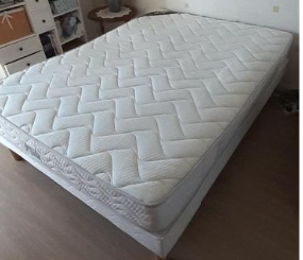 Lit et matelas en 140 Meubles