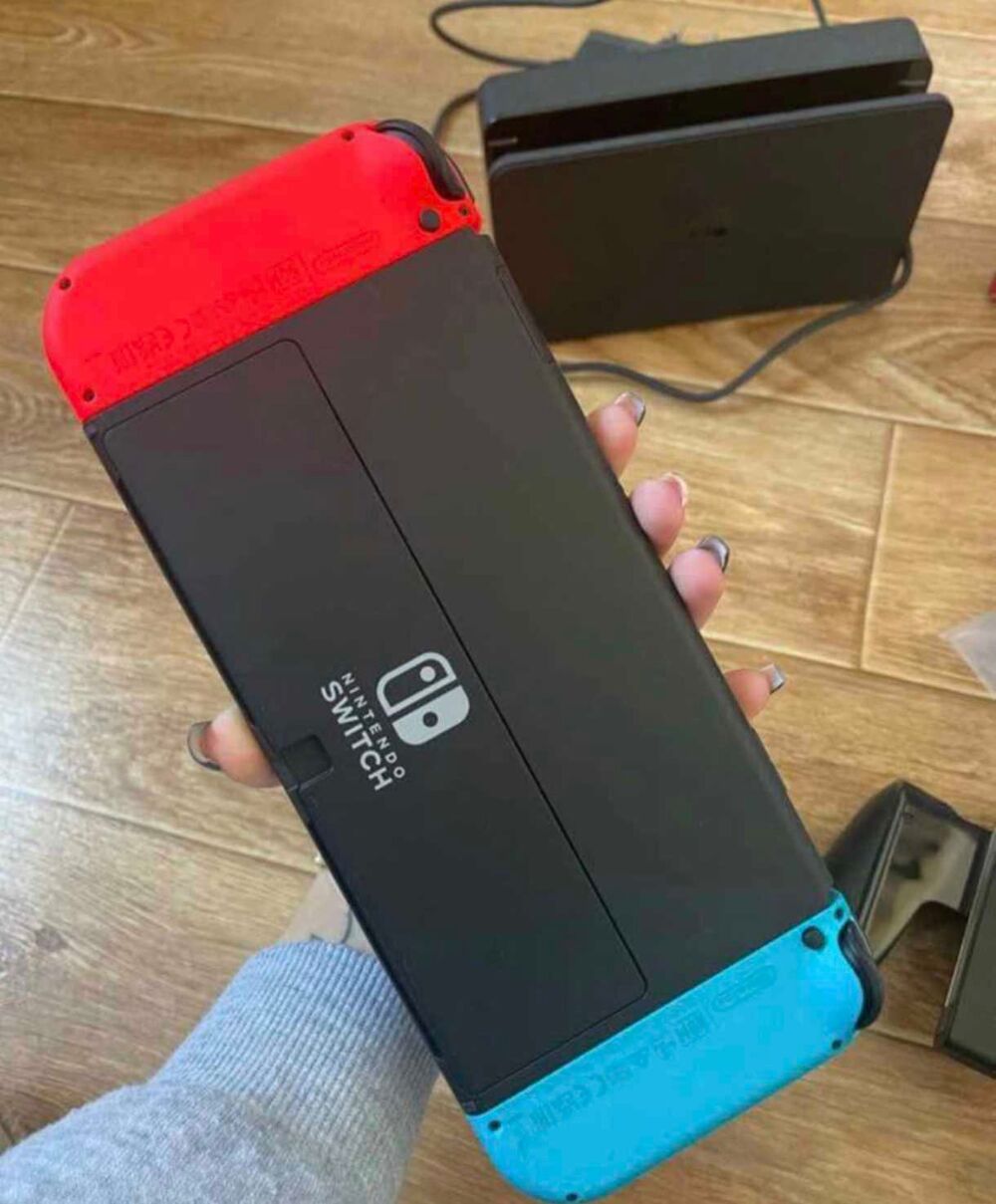 Nintendo Switch Consoles et jeux vidéos