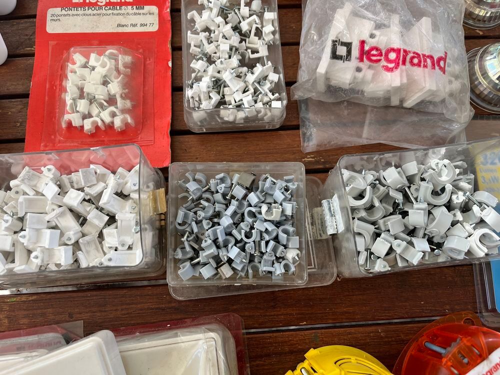 Petits mat&eacute;riels d'&eacute;lectricit&eacute; Bricolage