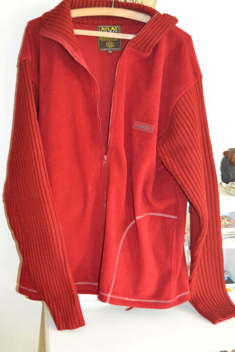 BLOUSON LAINE ET POLAIRE 8 Saint-Saturnin-lès-Apt (84)
