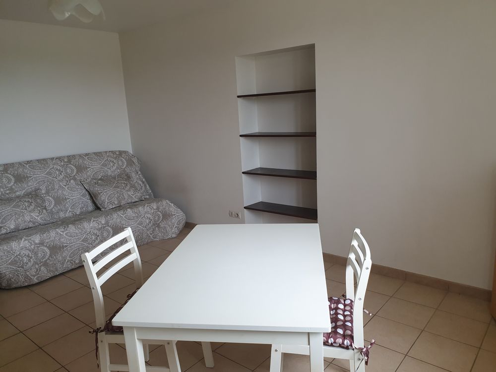 Location Appartement STUDIO MEUBLE VUE SUR VERDURE Sens