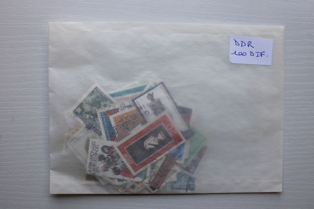 Allemagne de l'Est 100 timbres diff&eacute;rents 