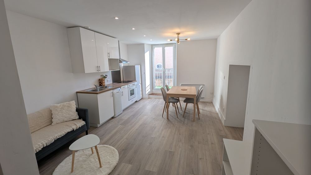 Location Appartement Appartement T1 bis rénové avec balcon ? Hypercentre meublé Tullins