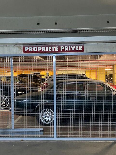  Parking / Garage  louer 12 m