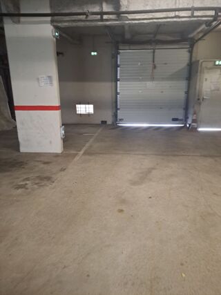  Parking / Garage à louer 9 m² La garenne-colombes