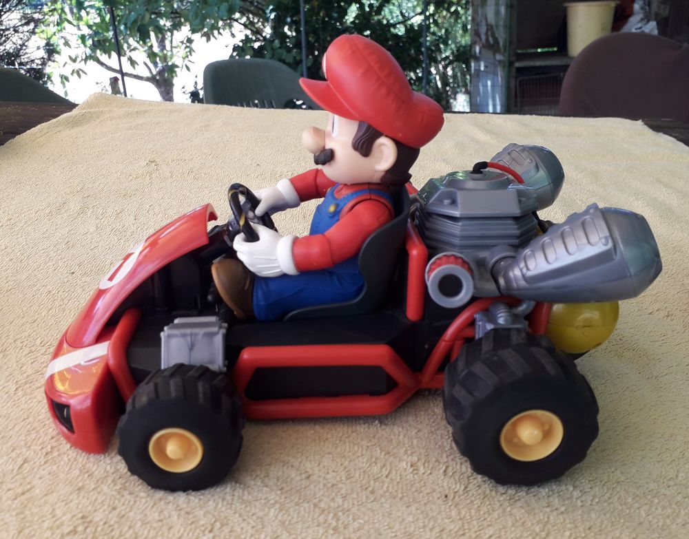 Mario Bros en Kart t&eacute;l&eacute;command&eacute; Jeux / jouets