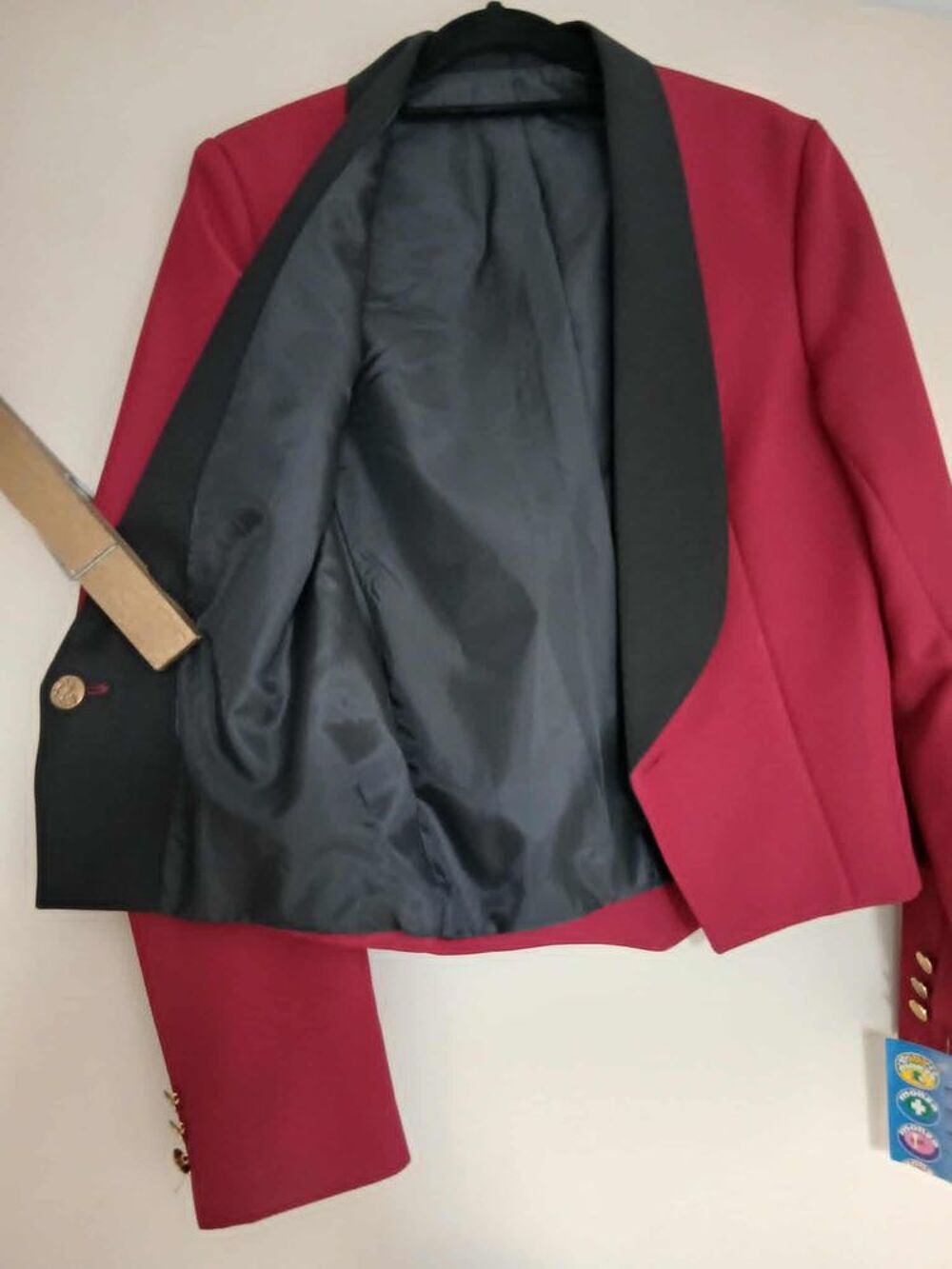 Veste spencer neuve taille 52 rouge col satin noir N&deg;1422 Vtements