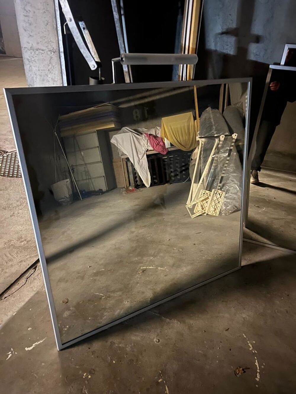 Miroir sale de bain avec lumi&egrave;re int&eacute;gr&eacute;e. 100x70 Décoration
