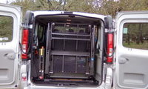   HAYON ELEVATEUR PORTE ARRIRE
VISTA ET VISTA2 
