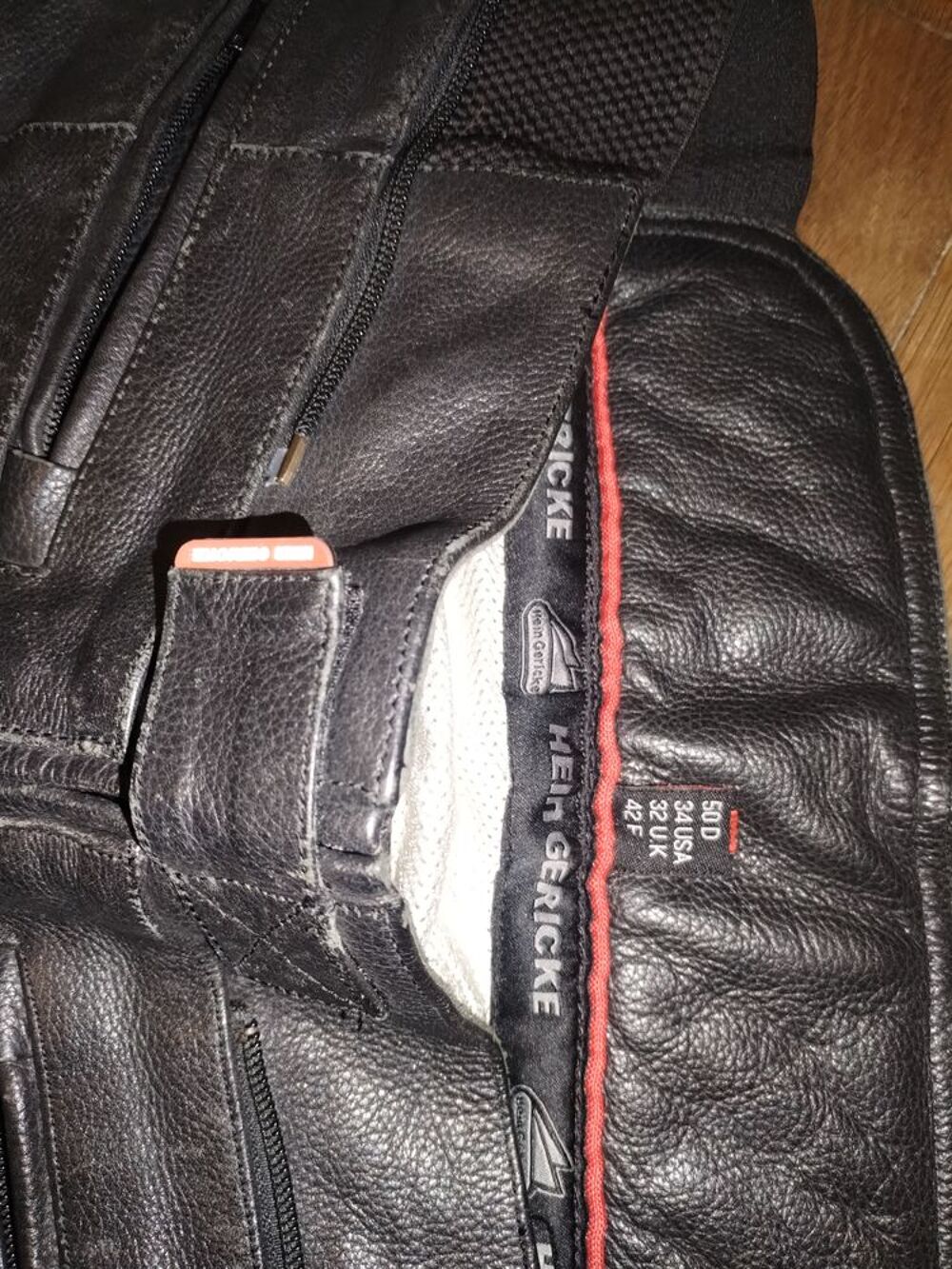 Pantalon moto cuir taille M Vêtements
