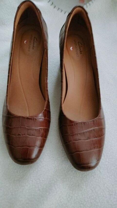 Trotteurs CLARKS 50 Paris 9 (75)