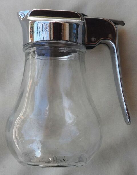 Verseur � miel neuf 8 X 11,5 cm
New honey pourer 8 X 11,5 cm 9 Castries (34)