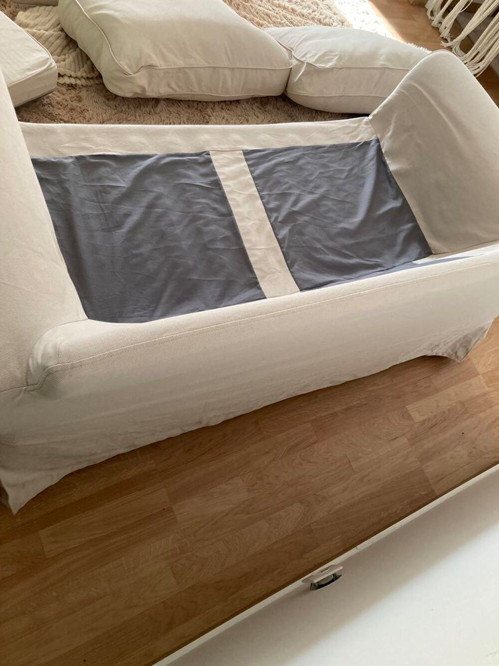 VENNDS CANAPE IKEA 2 PLACES BEIGE TRES BON ETAT Meubles