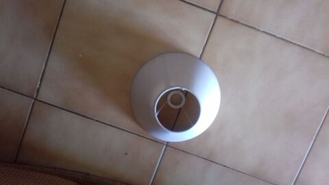 Abat jour conique
5 Sept�mes-les-Vallons (13)