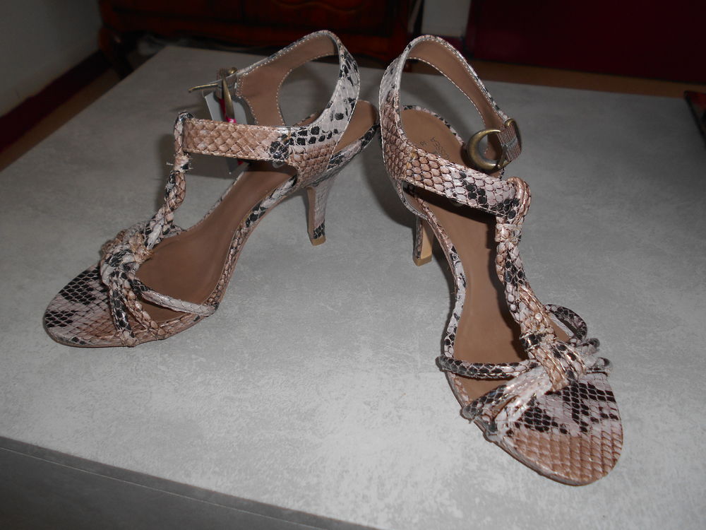 chaussures d&eacute;couvertes escarpins femme P38 Chaussures