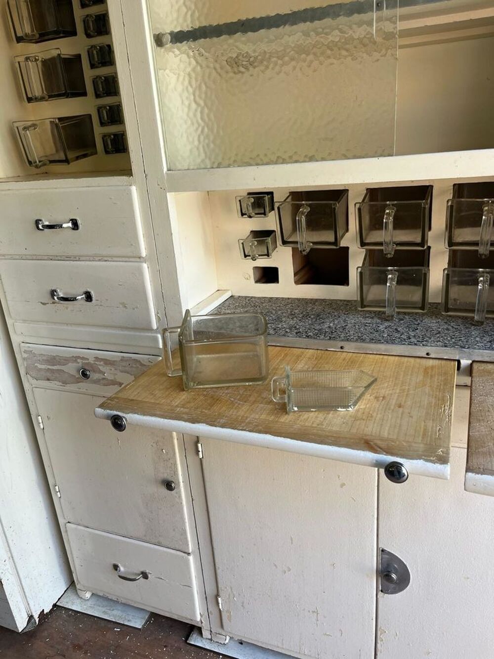 Meuble de cuisine MADO ann&eacute;e 50 &agrave; renover Meubles
