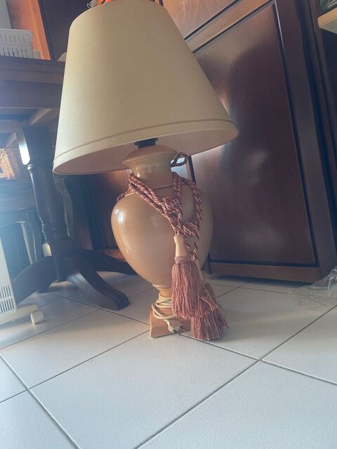 lampe de salon �  poser 40 St Pierre la Mer (11)