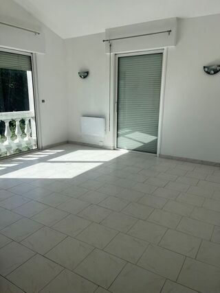  Maison à louer 4 pièces 105 m²