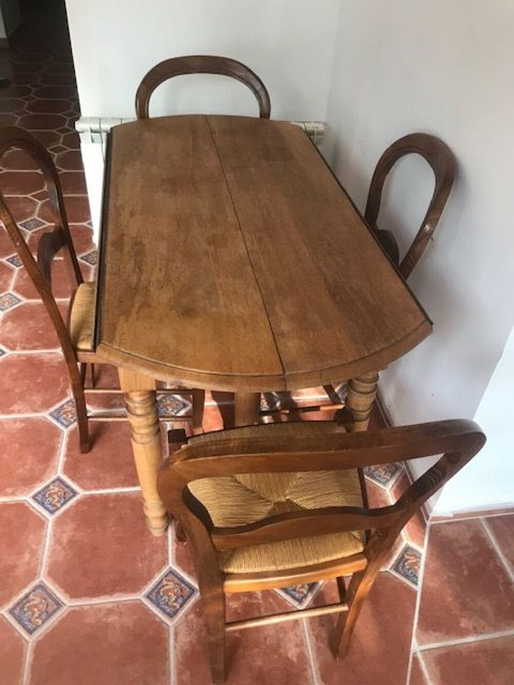 belle table &eacute;b&eacute;niste en ch&ecirc;ne massif modulable en taille Meubles