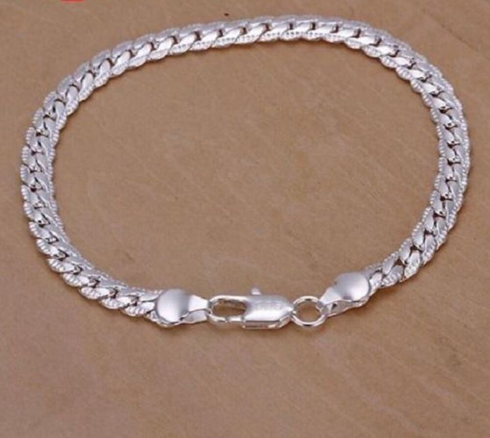 - Bracelet de toute beaut&eacute;, maille tr&egrave;s chic .925 poin&ccedil;onn&eacute; Bijoux et montres