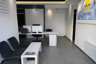  Atelier à louer 11 pièces 720 m² Saint-héand