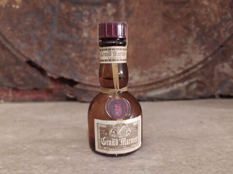 Ancienne Mignonnette Liqueur Grand-Marnier Lapostolle
1 Loches (37)