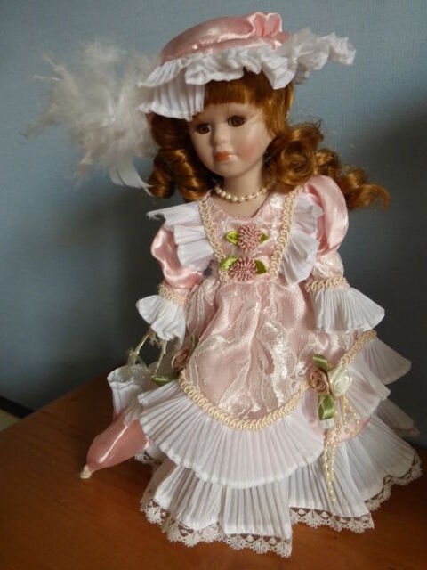 POUPEE MUSICALE A OFFRIR OU A COLLECTIONNER neuve 5 Doussard (74)