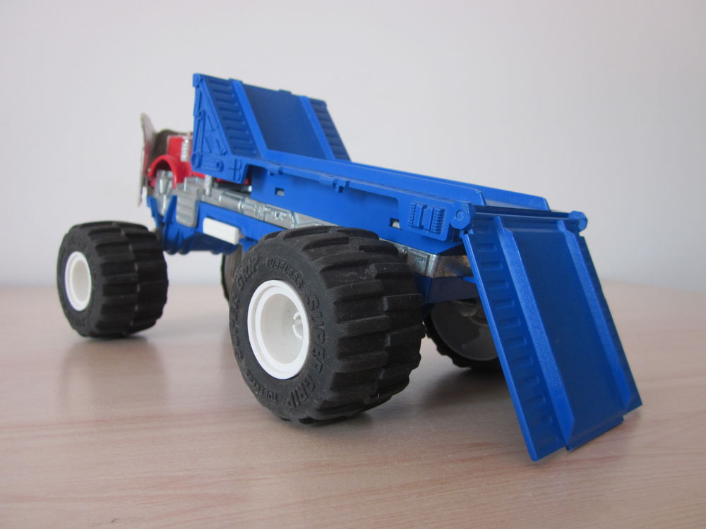 Majorette Extranimals Monster Truck El&eacute;phant Ref 2150 jouet Jeux / jouets