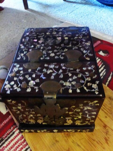 Coffre chinois type coiffeuse 0 Aix-en-Provence (13)