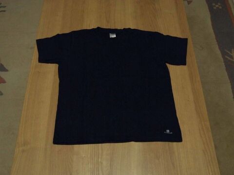 Tee-shirt manches courtes DOMYOS Bleu marine 12�ans TBE 4 Bagnolet (93)