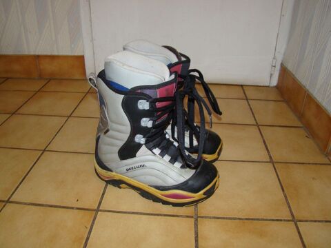 Boots snowboard  Deeluxe  T. 40 / MP 26    
40 Gargenville (78)