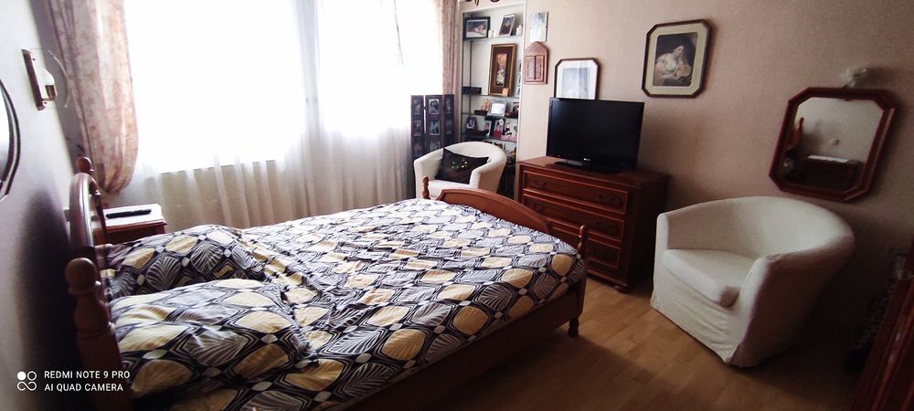 CHAMBRE A COUCHER Meubles