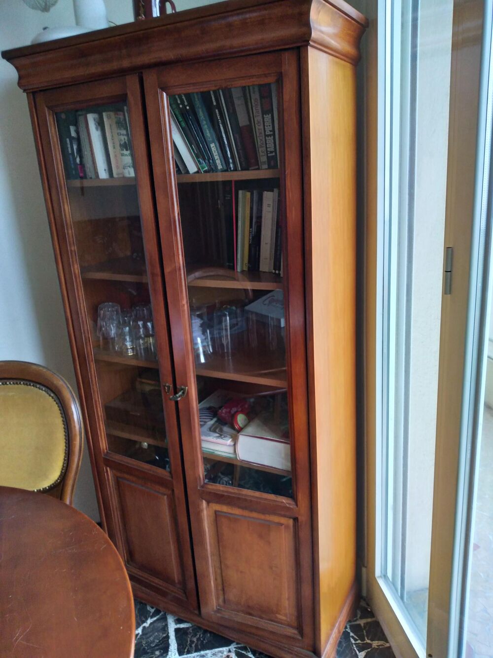 biblioth&egrave;que ancienne avec vitre Meubles
