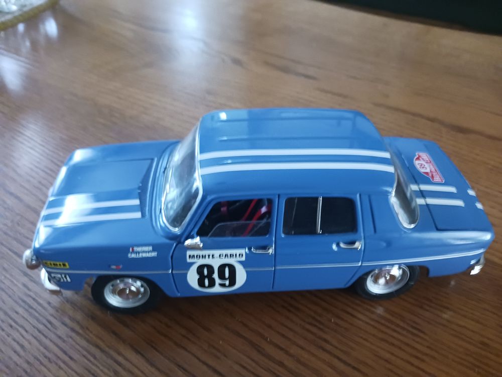 RENAULT 8 GORDINI BLEU . 