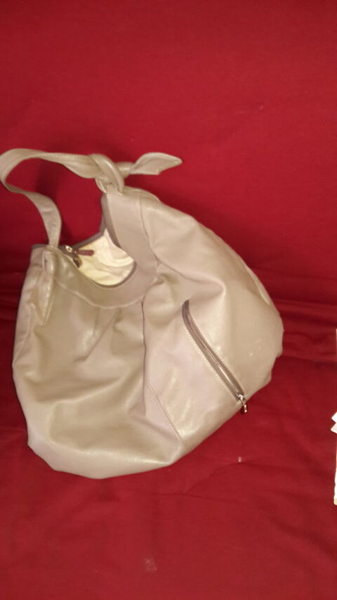 SAC A MAIN 0 Poissy (78)