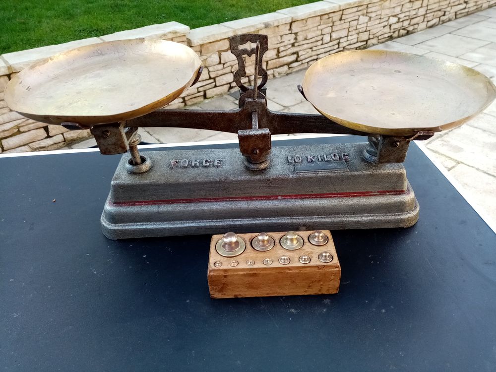  balance roberval plateau en laiton boite de poids 