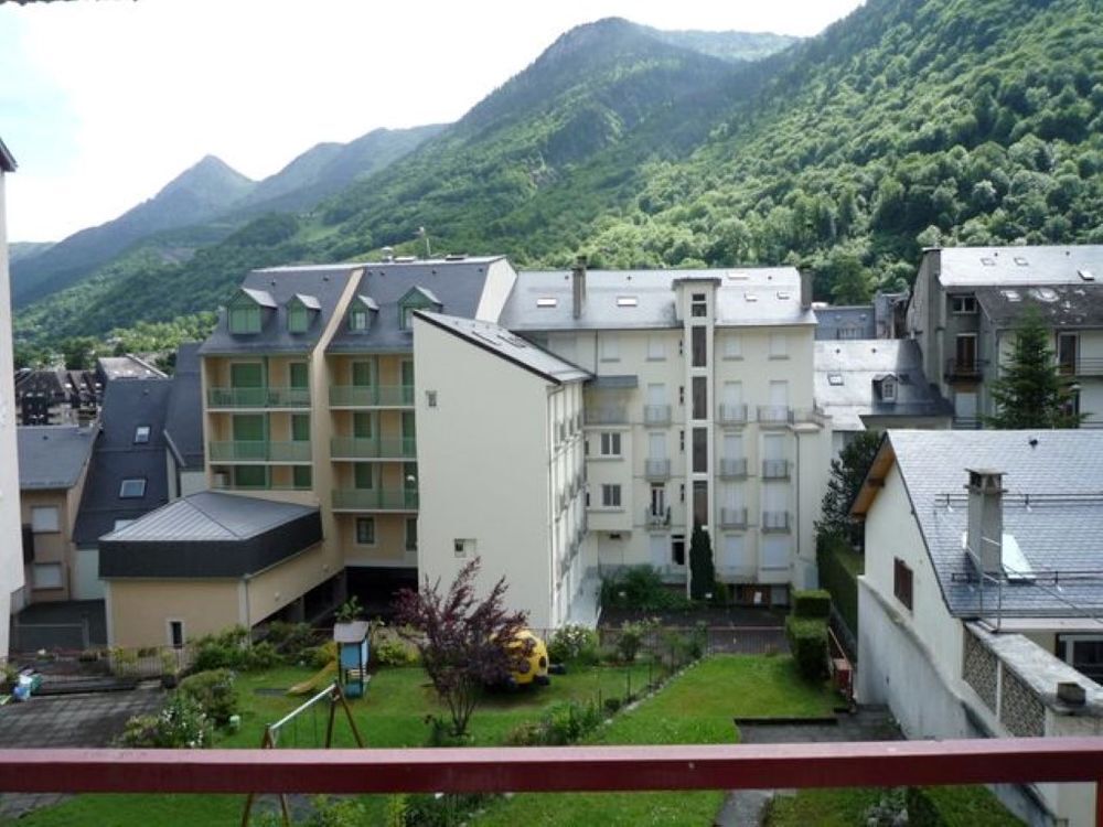   CAUTERETS CENTRE beau studio, rénové, au calme, vue montagne Midi-Pyrénées, Cauterets (65110)