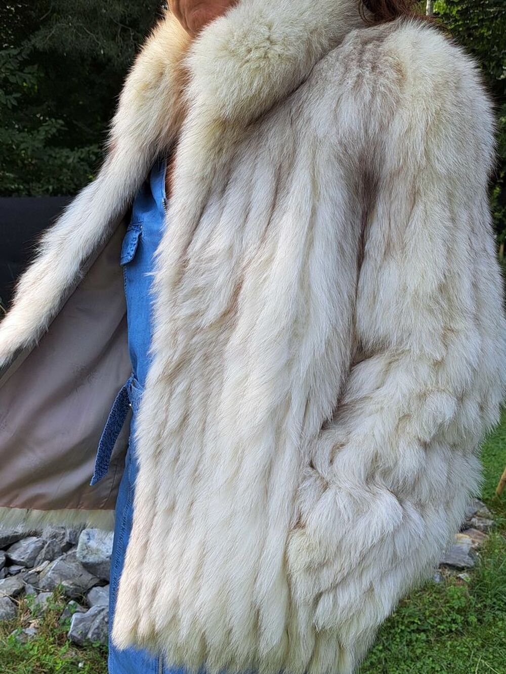 veste fourrure renard blanc et argent Vêtements