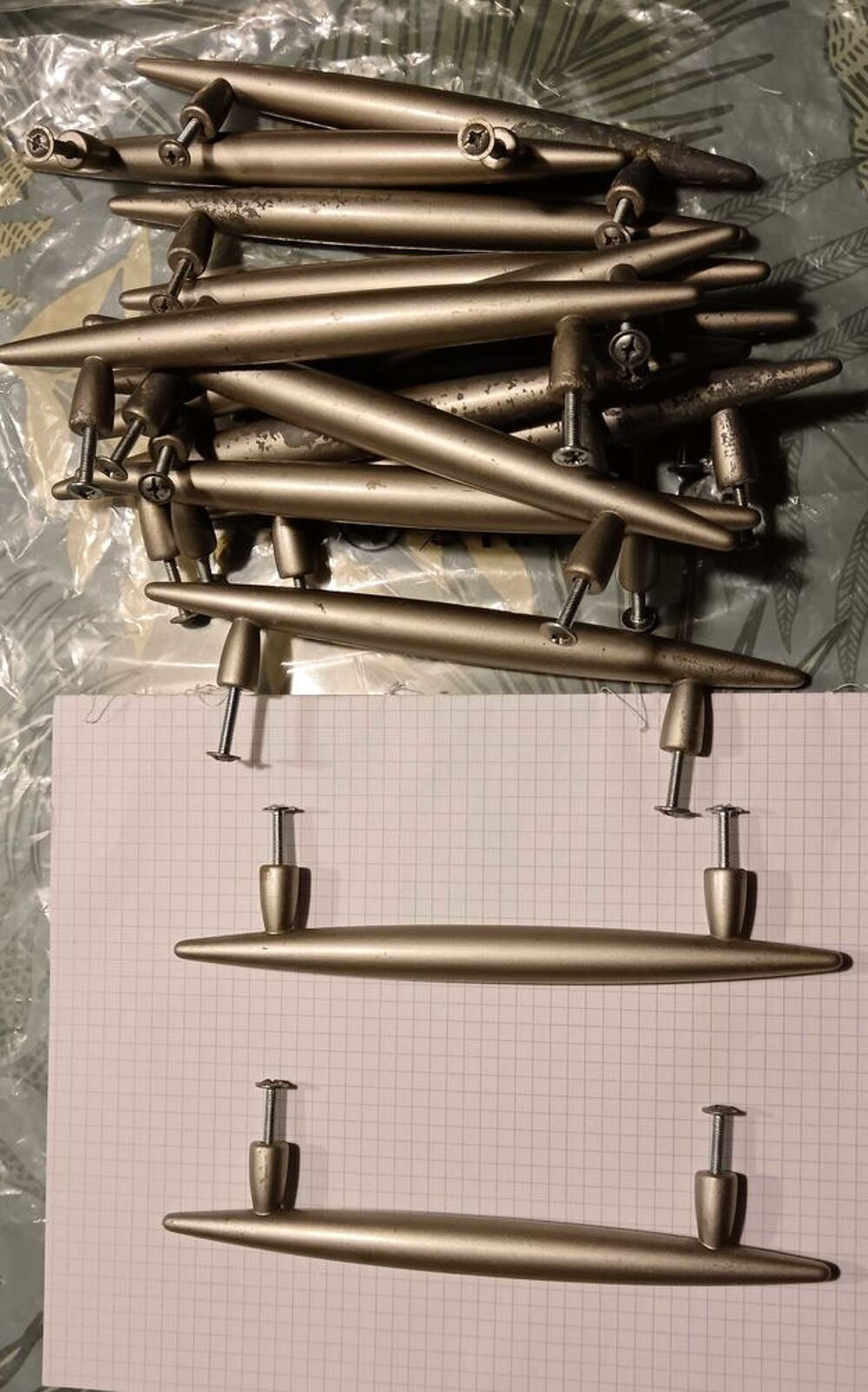 Lot de 15 Poign&eacute;es de placard Bricolage