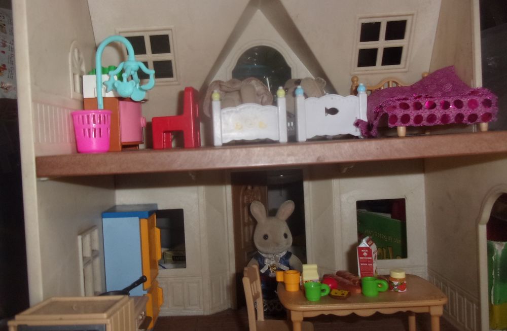 sylvanian families maison avec figurines Jeux / jouets