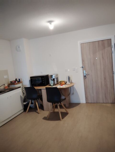 table+4 chaises 230 Monswiller (67)