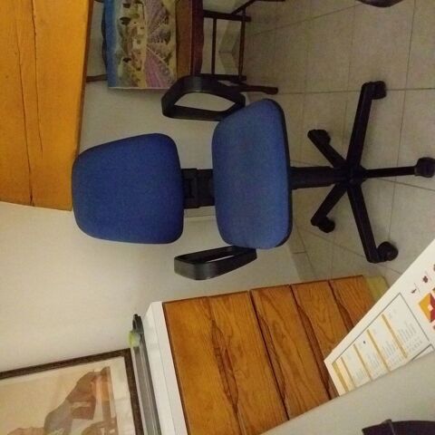 CHAISES DE BUREAU A ROULETTES  15 Aubagne (13)