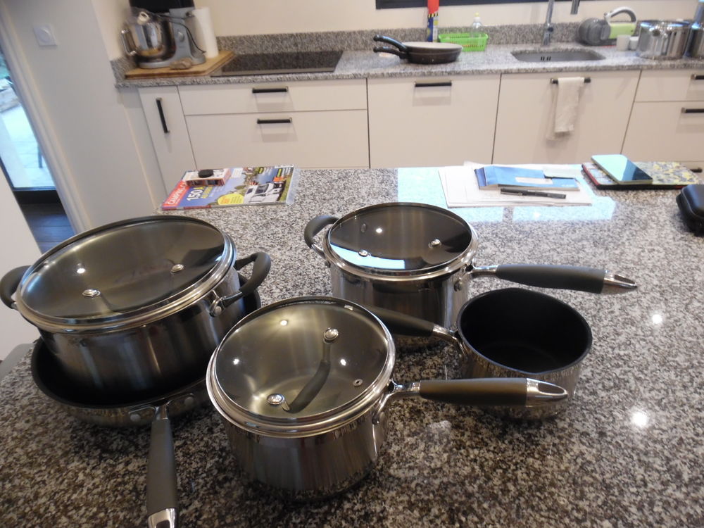 Batterie de cuisine (inox) marqueLakeland UK Cuisine