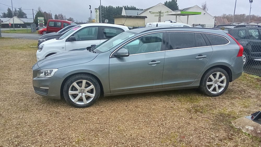 V60 Cross Country D3 150 ch Geartronic 8 Cross Country Luxe 2017 occasion 41210 La Fert&eacute;-Beauharnais