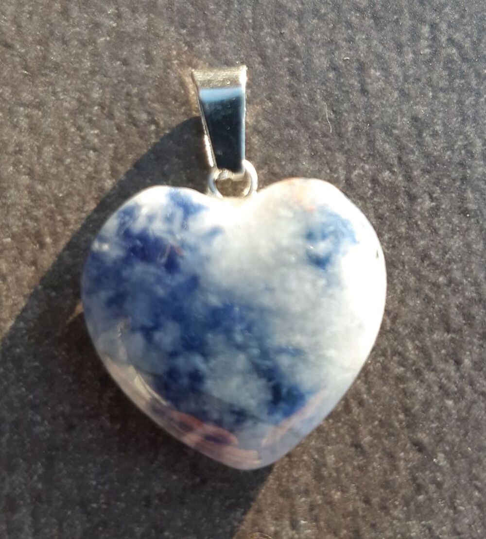 pendentif coeur pierre Sodalite Bijoux et montres
