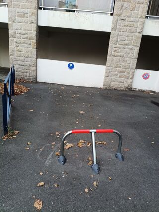  Parking / Garage à louer 25 m² Saint-brieuc