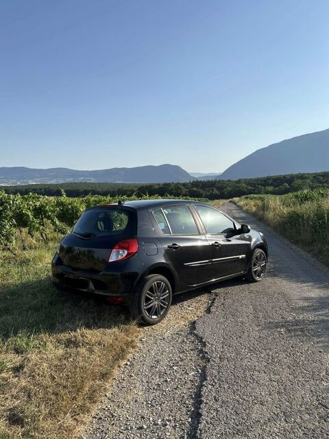 Renault Clio III Tce 100 eco2 Night&Day 2011 occasion P&eacute;ron 01630