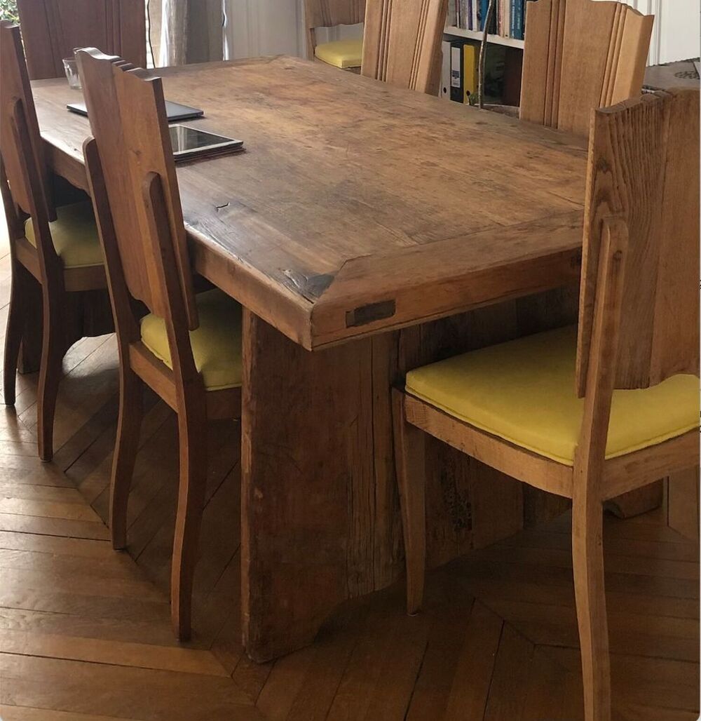 Table en ch&ecirc;ne massif en tr&egrave;s bon &eacute;tat Meubles