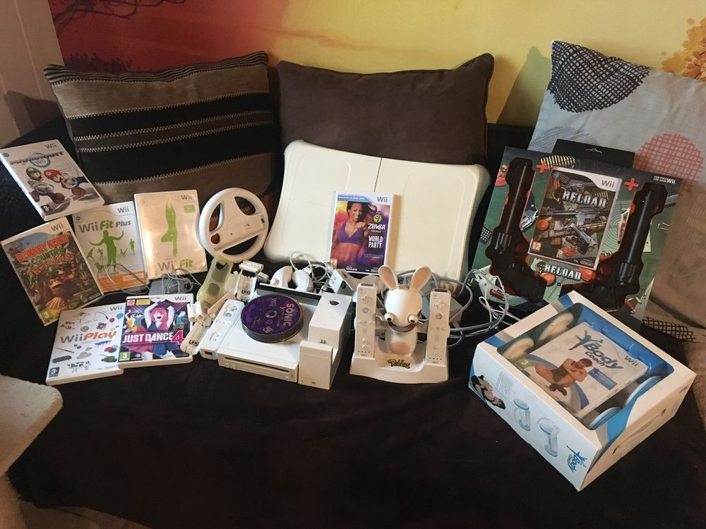 wii avec accessoires Consoles et jeux vidéos